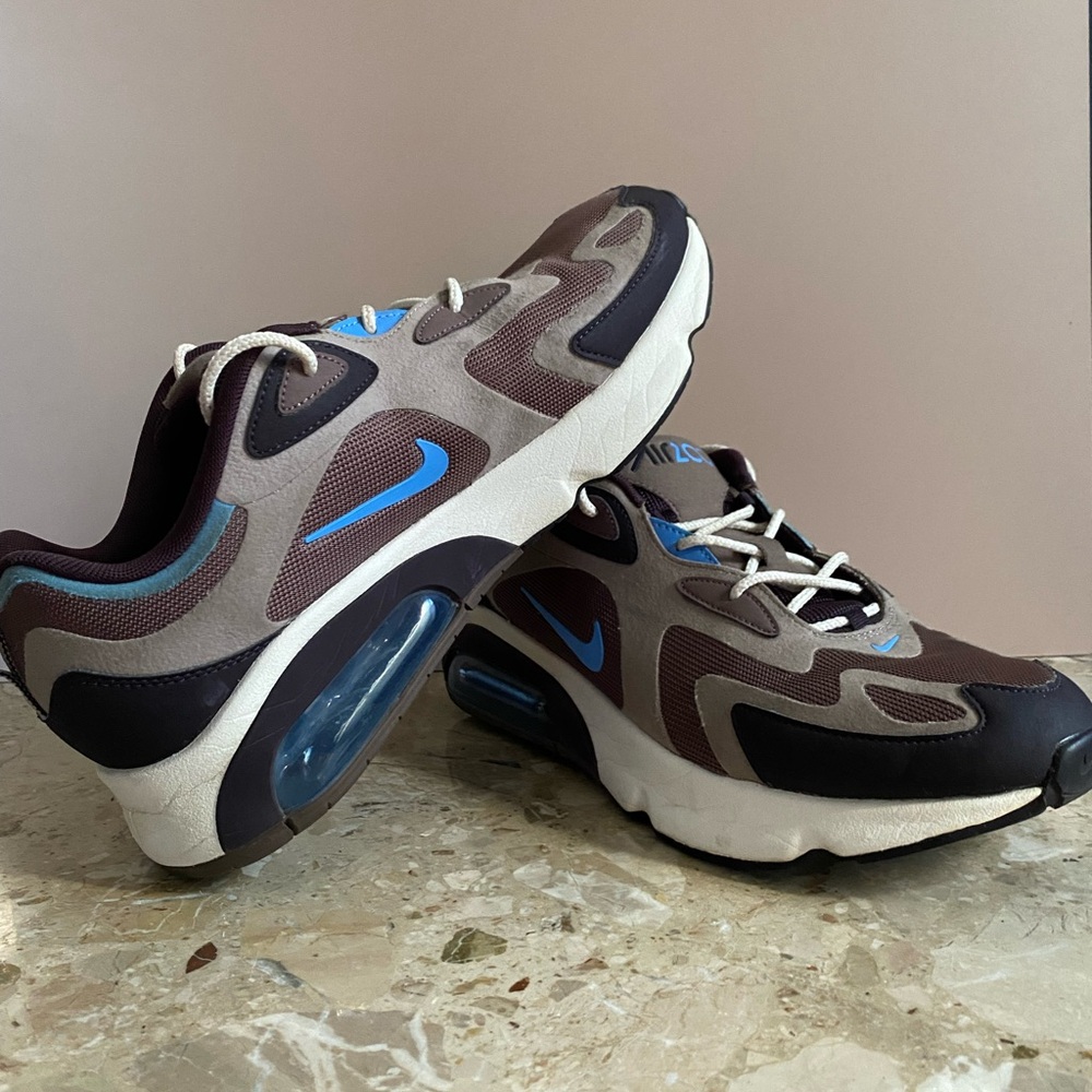Nike Air Max 200 Men's Sneakers - Brown and Black - Picture 2 of 5